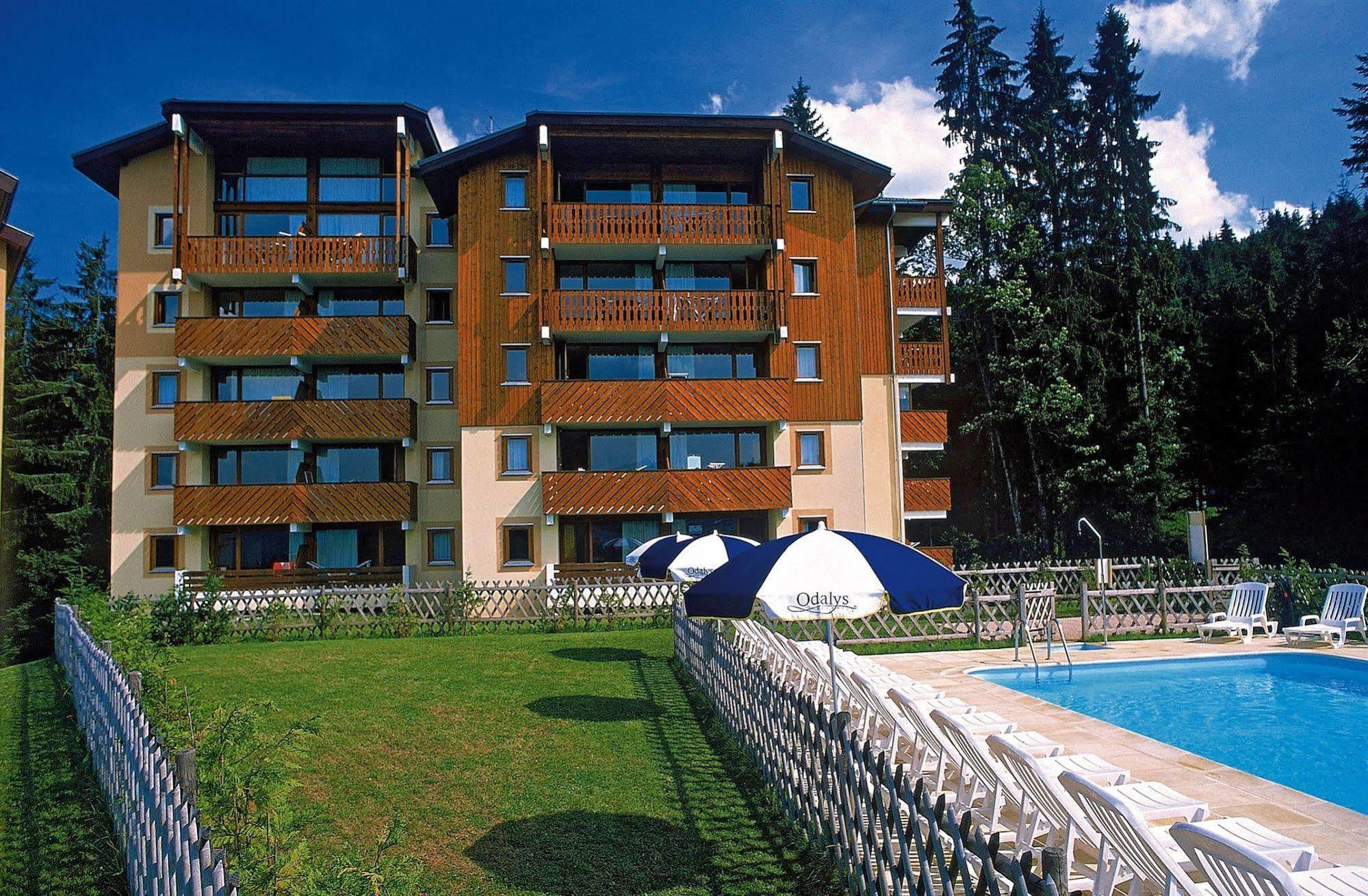 Residence Odalys Le Buet Morillon Exterior photo